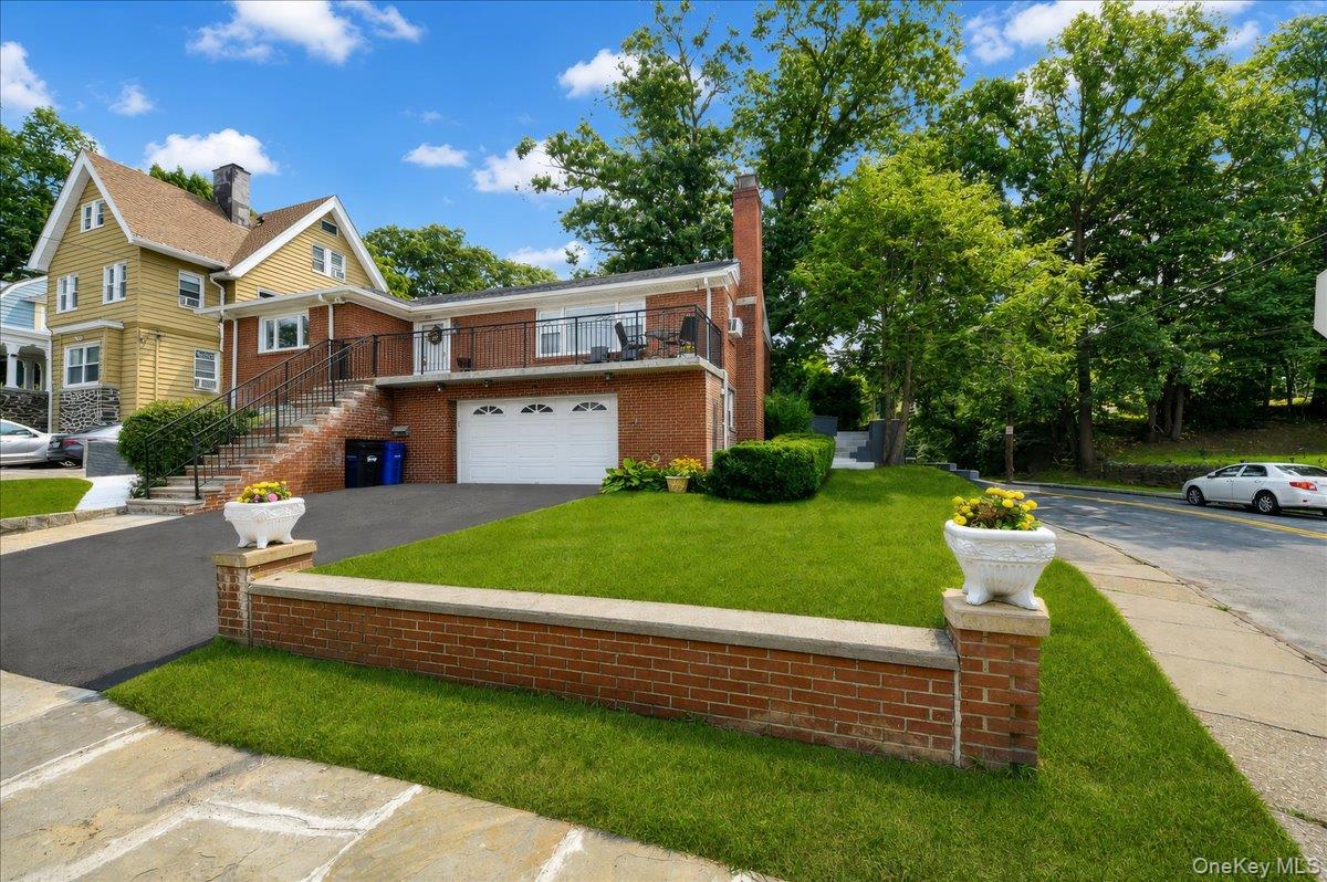 238 Van Cortlandt Park Avenue
