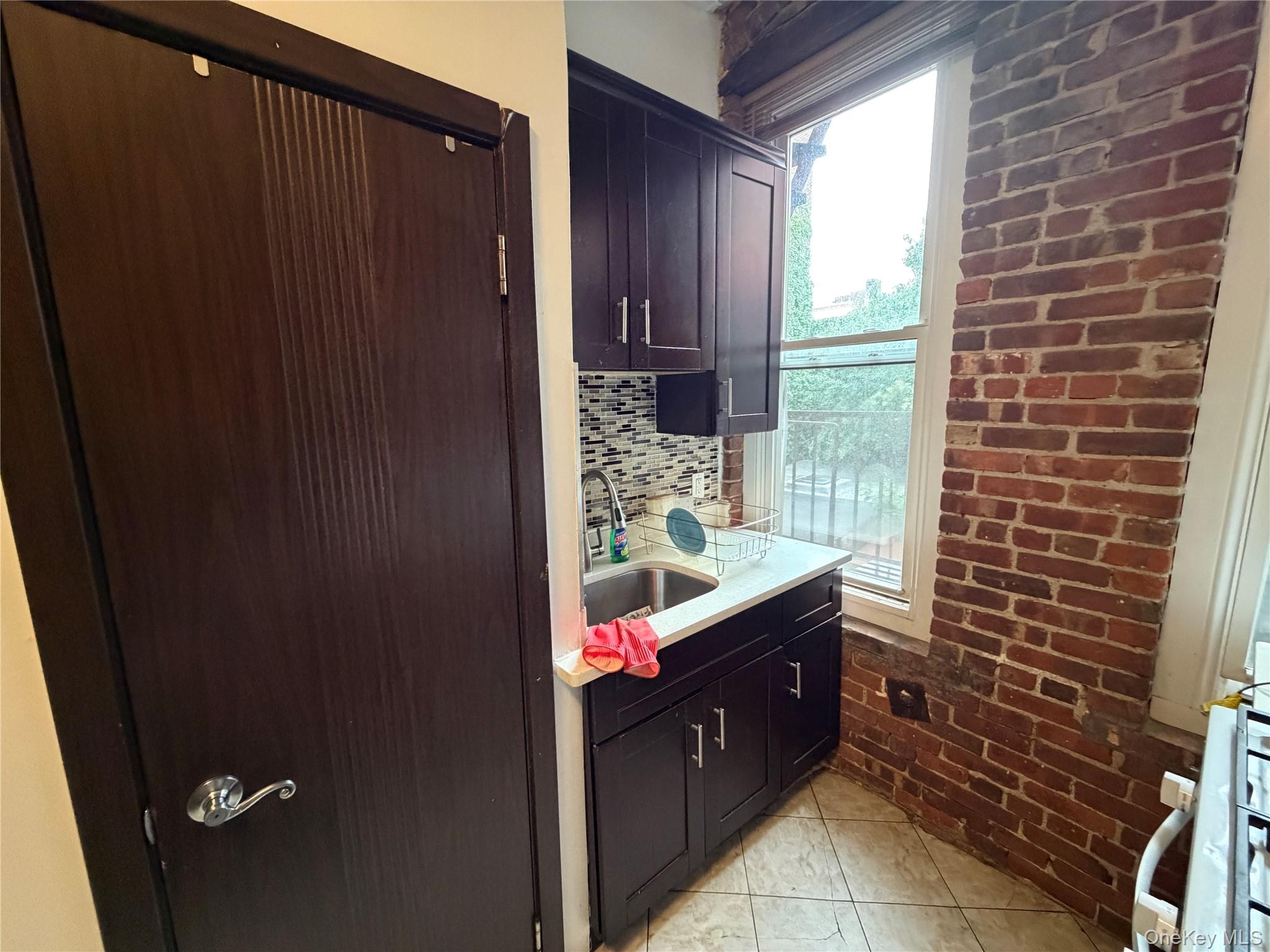 52 Main Street Unit: 3R