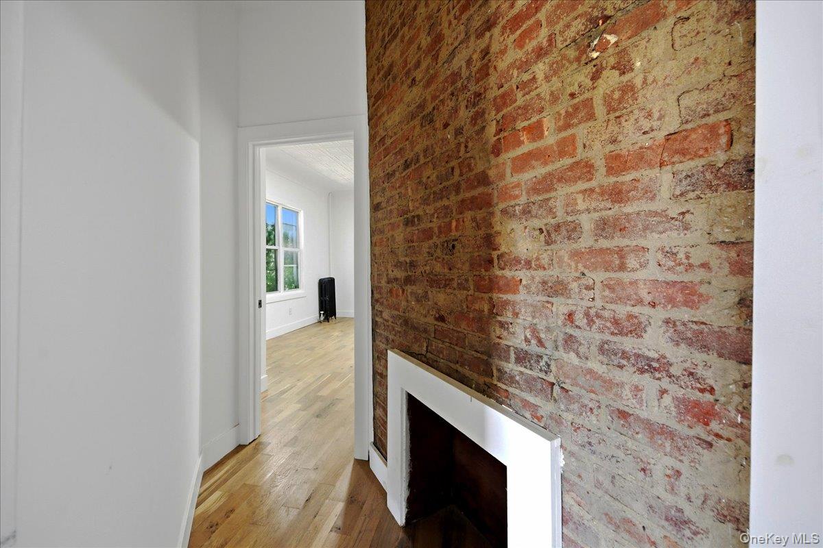 301 Warburton Avenue Unit: 1