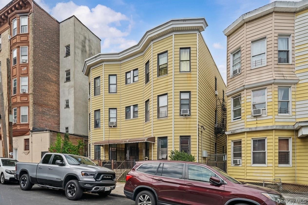 27 Saratoga Avenue