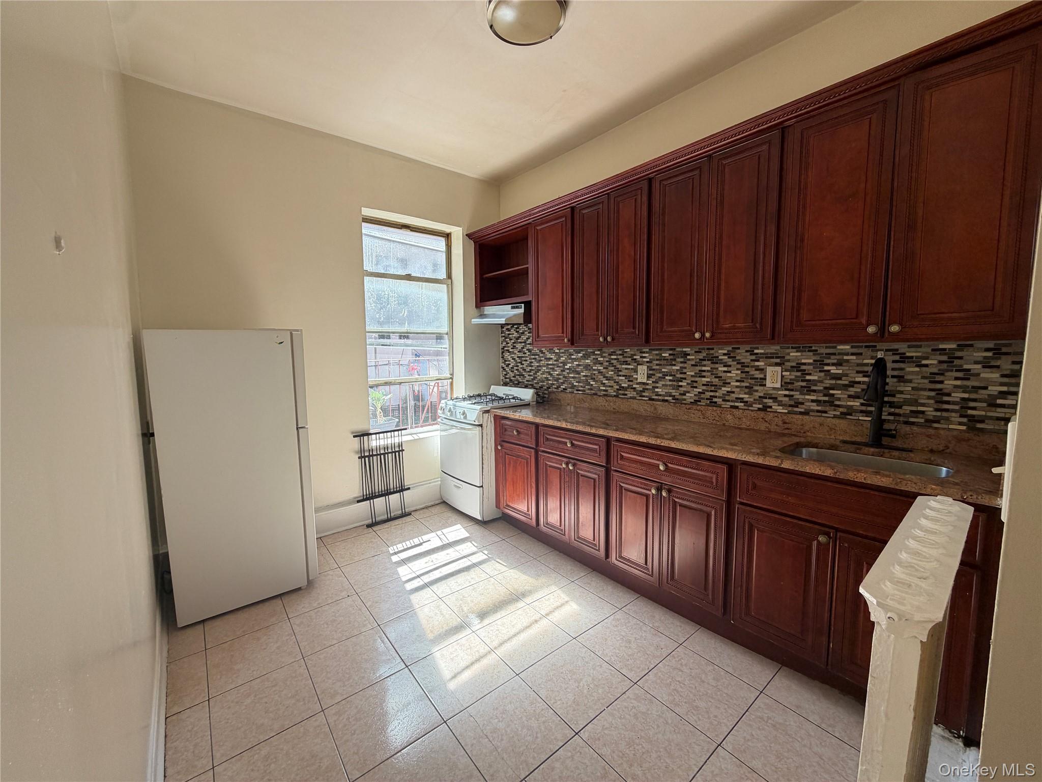50 Main Street Unit: 4R