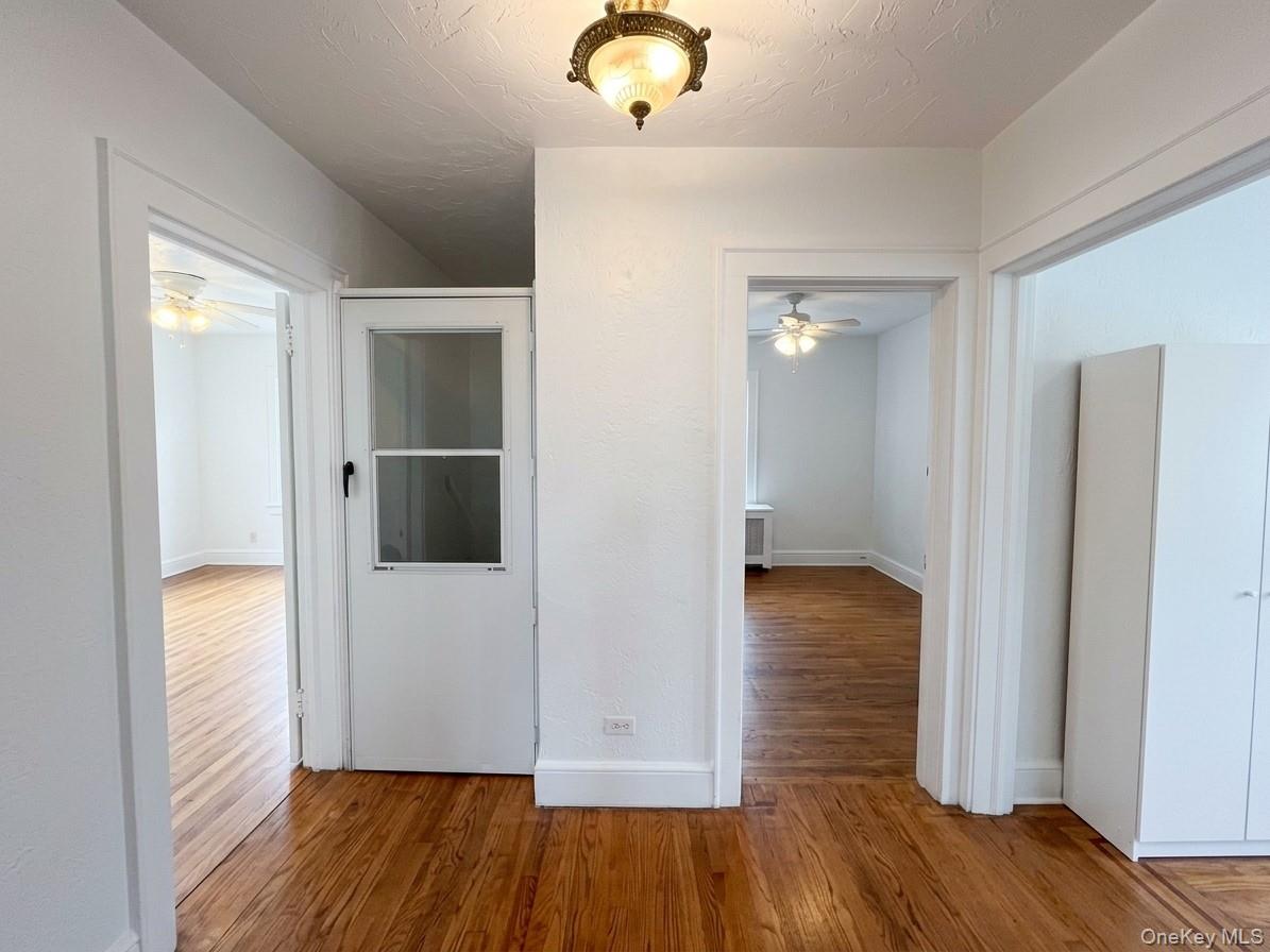 122 Greenvale Avenue Unit: Apt #2