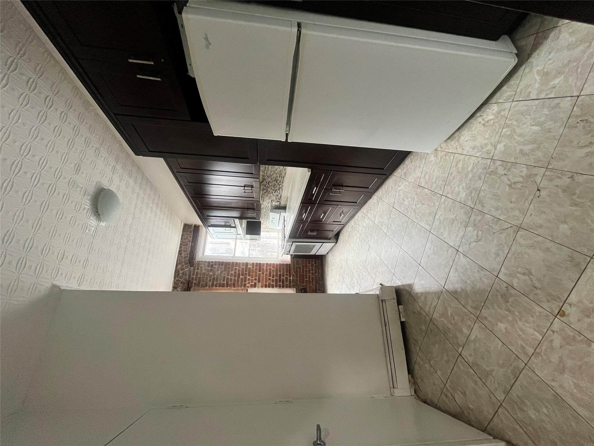52 Main Street Unit: 3R