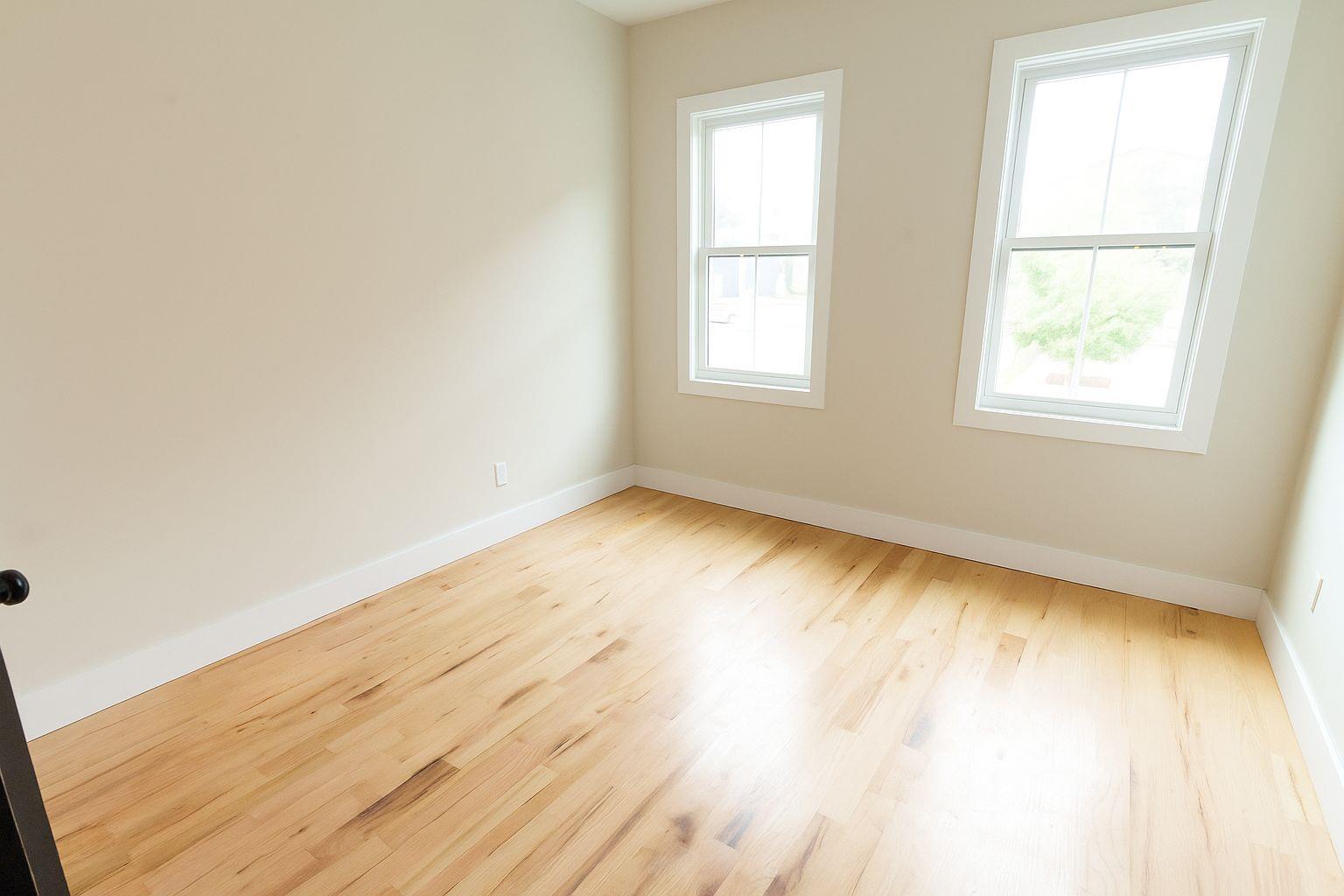 328 columbia Street Unit: 3
