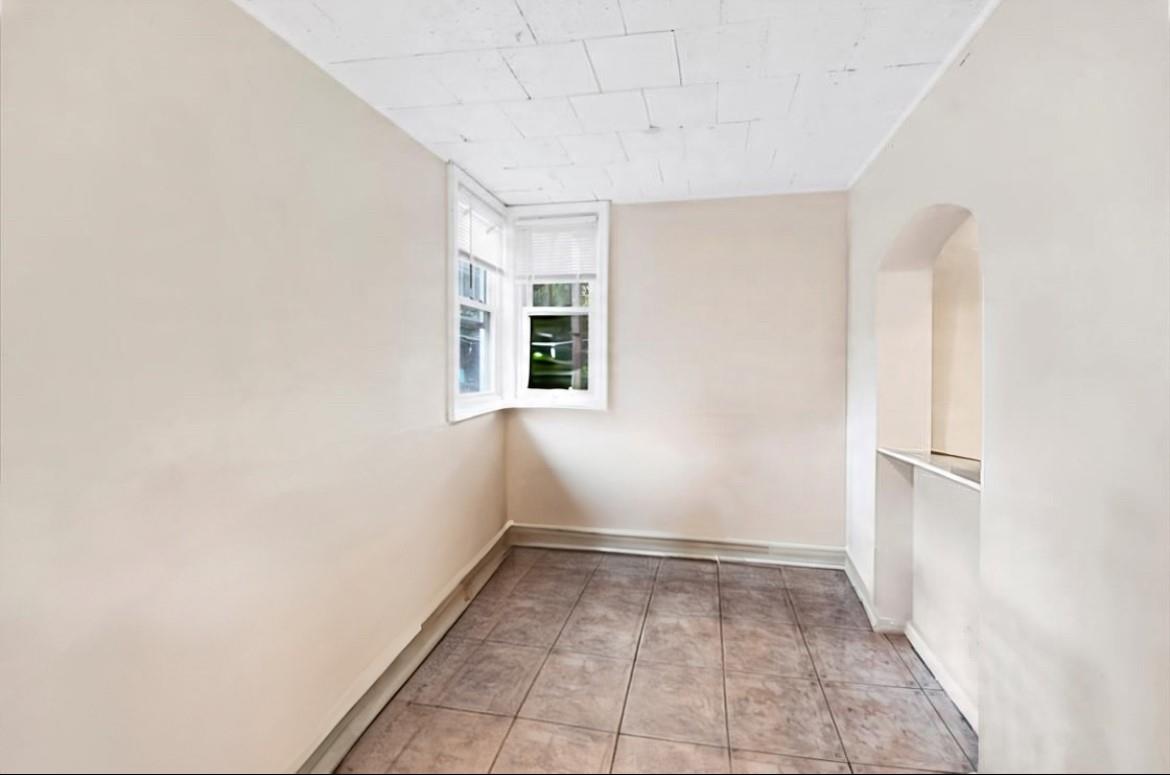 141 vineyard Ave
