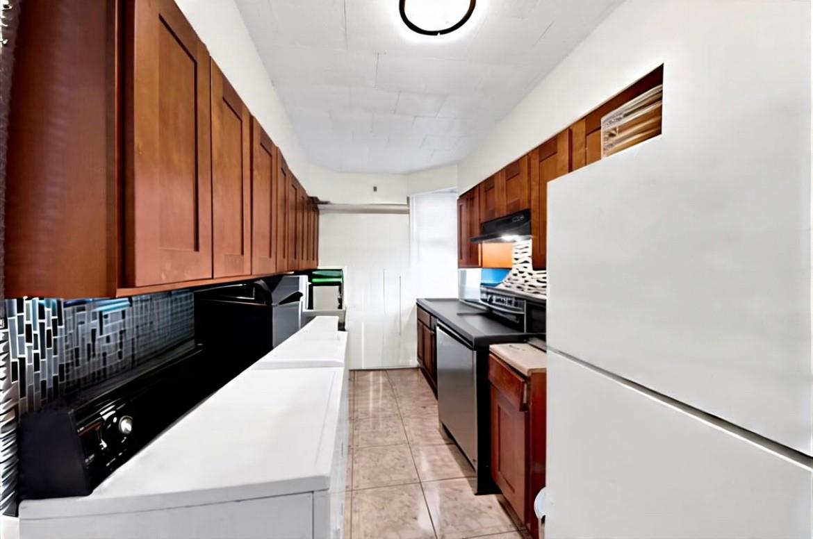 141 vineyard Ave