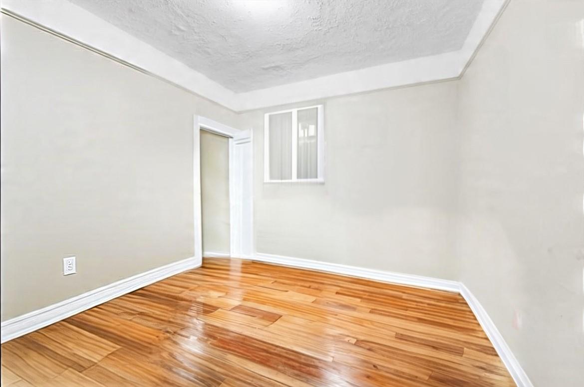 141 vineyard Ave