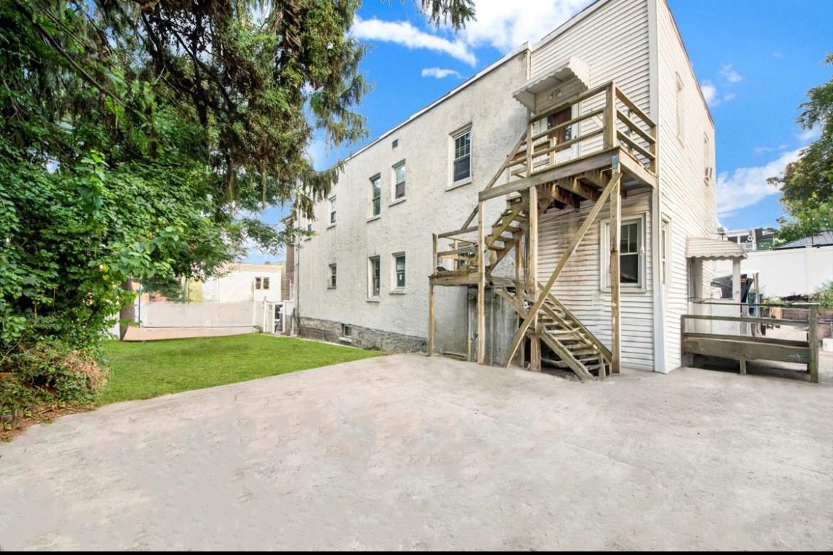 141 vineyard Ave