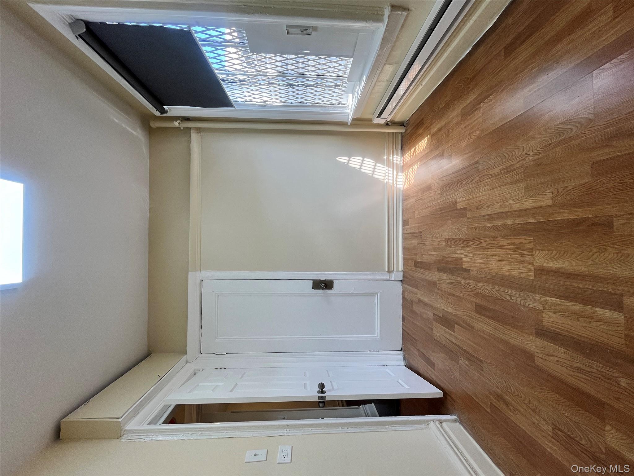 30 Kingsbridge Road Unit: 3