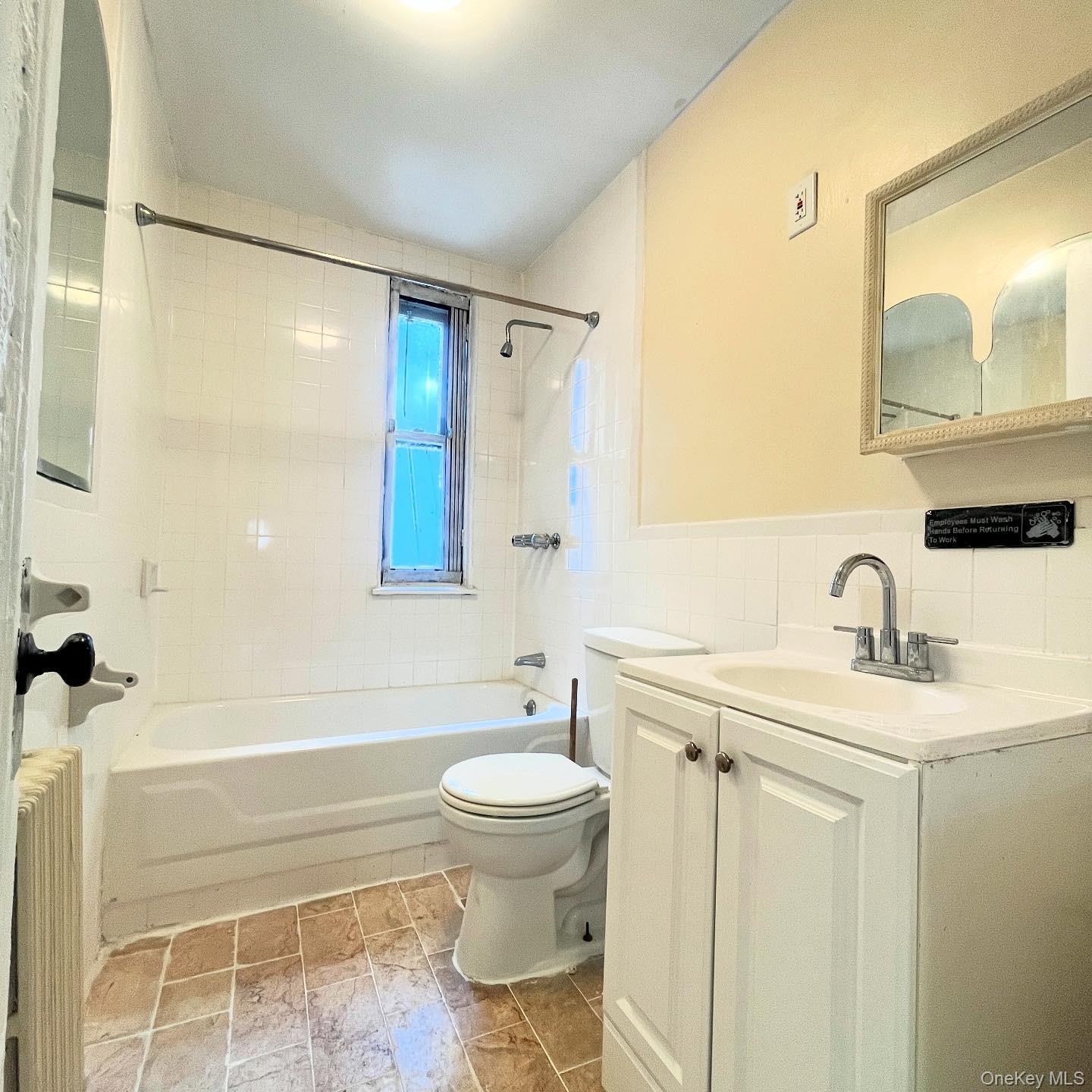 30 Kingsbridge Road Unit: 3