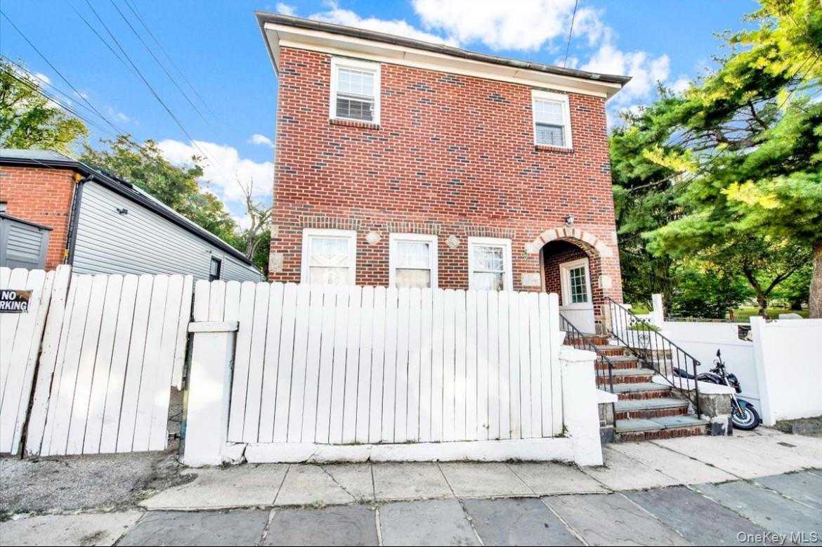 141 Vineyard Avenue