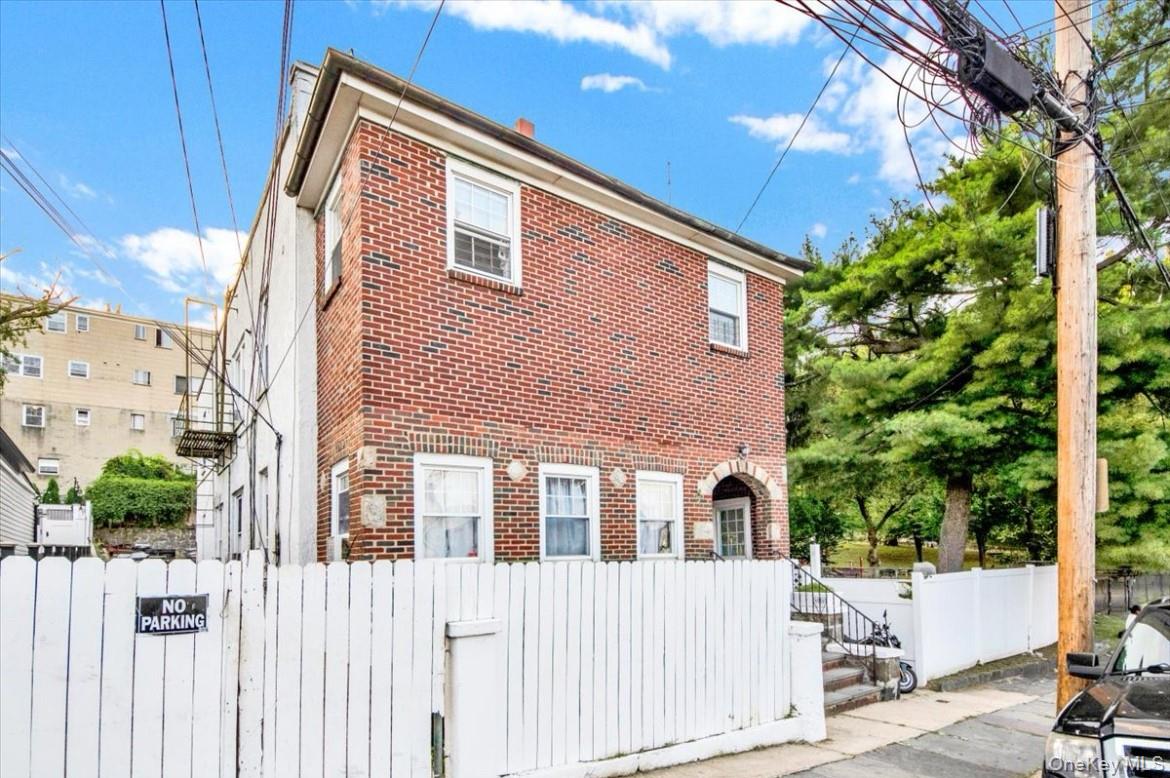 141 Vineyard Avenue