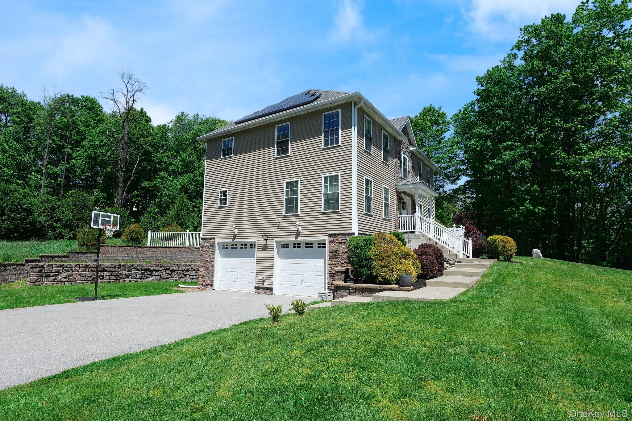 94 Robinson Lane