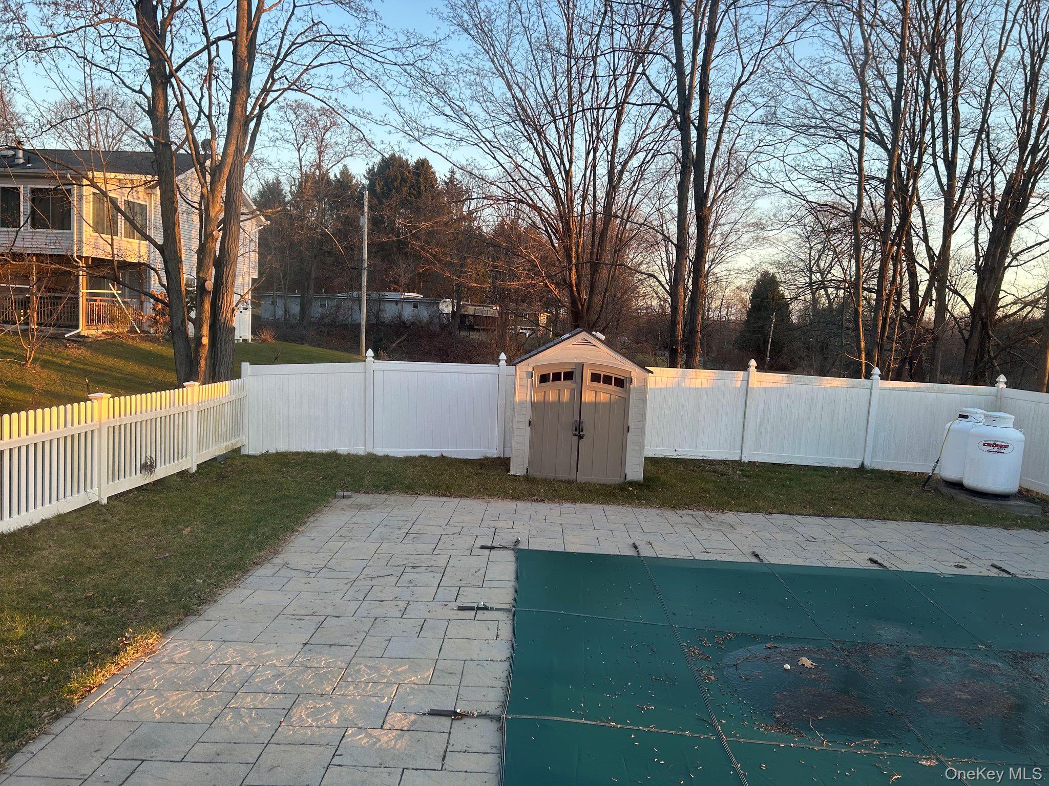 94 Robinson Lane