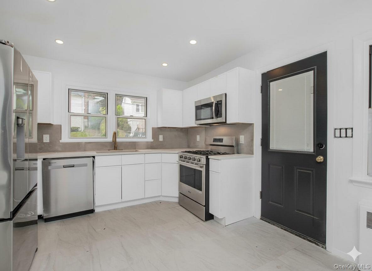 25 Linn ( aka 183 Putnam Avenue)