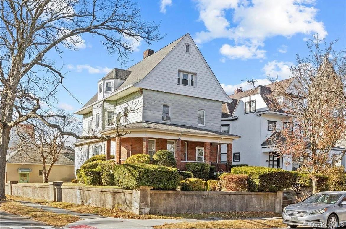 194 Summit Avenue Unit: 2