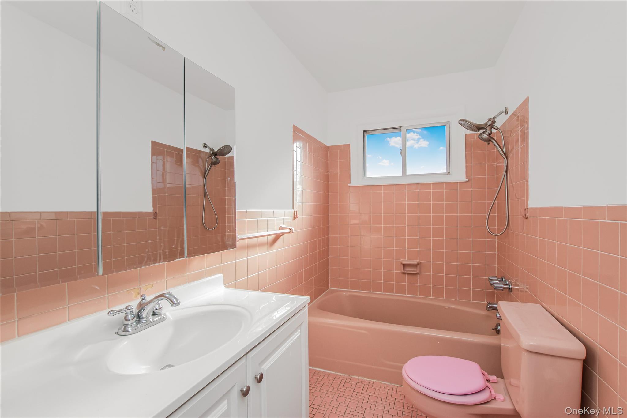 305 Glenbrook Avenue