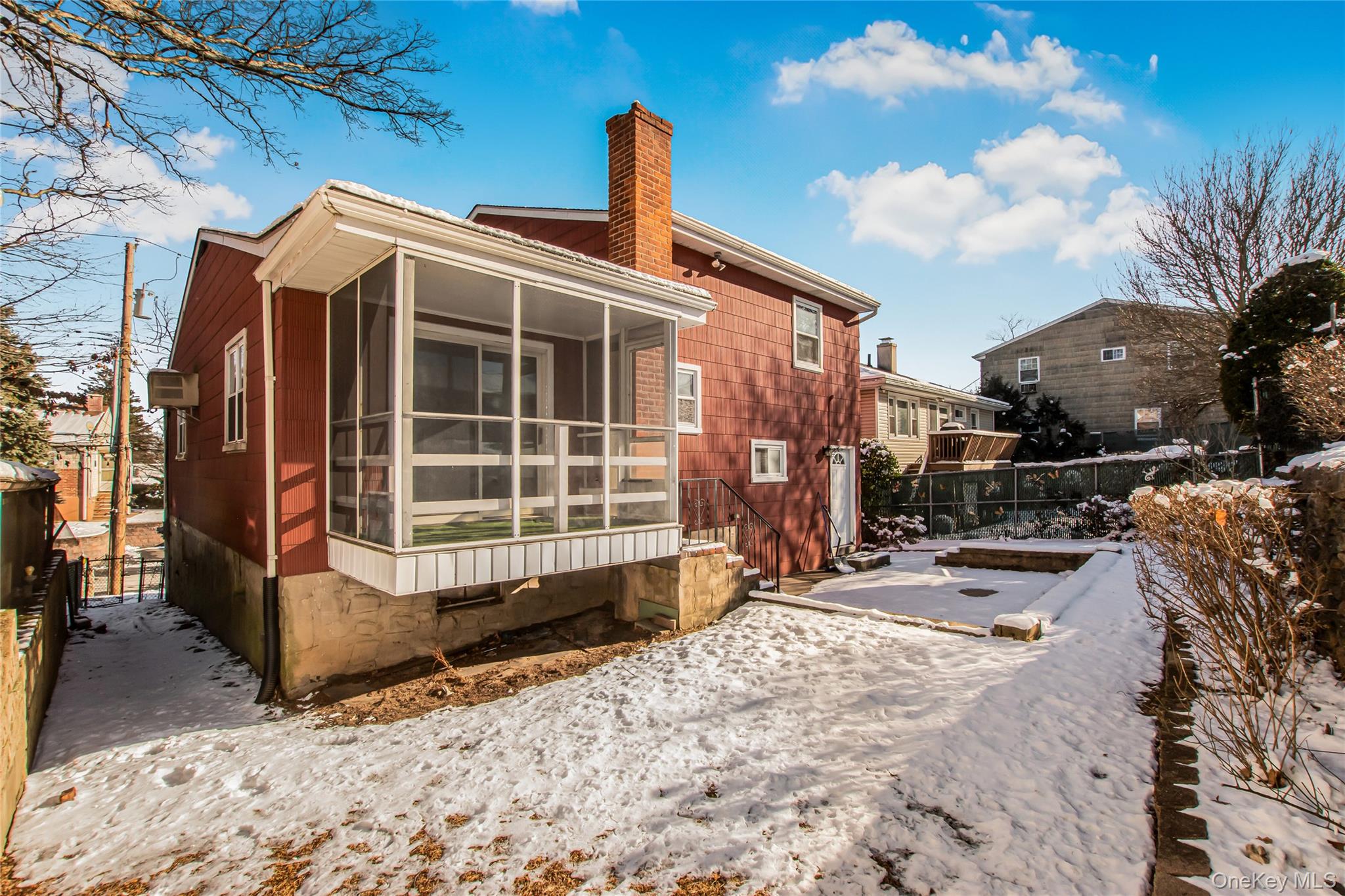 305 Glenbrook Avenue