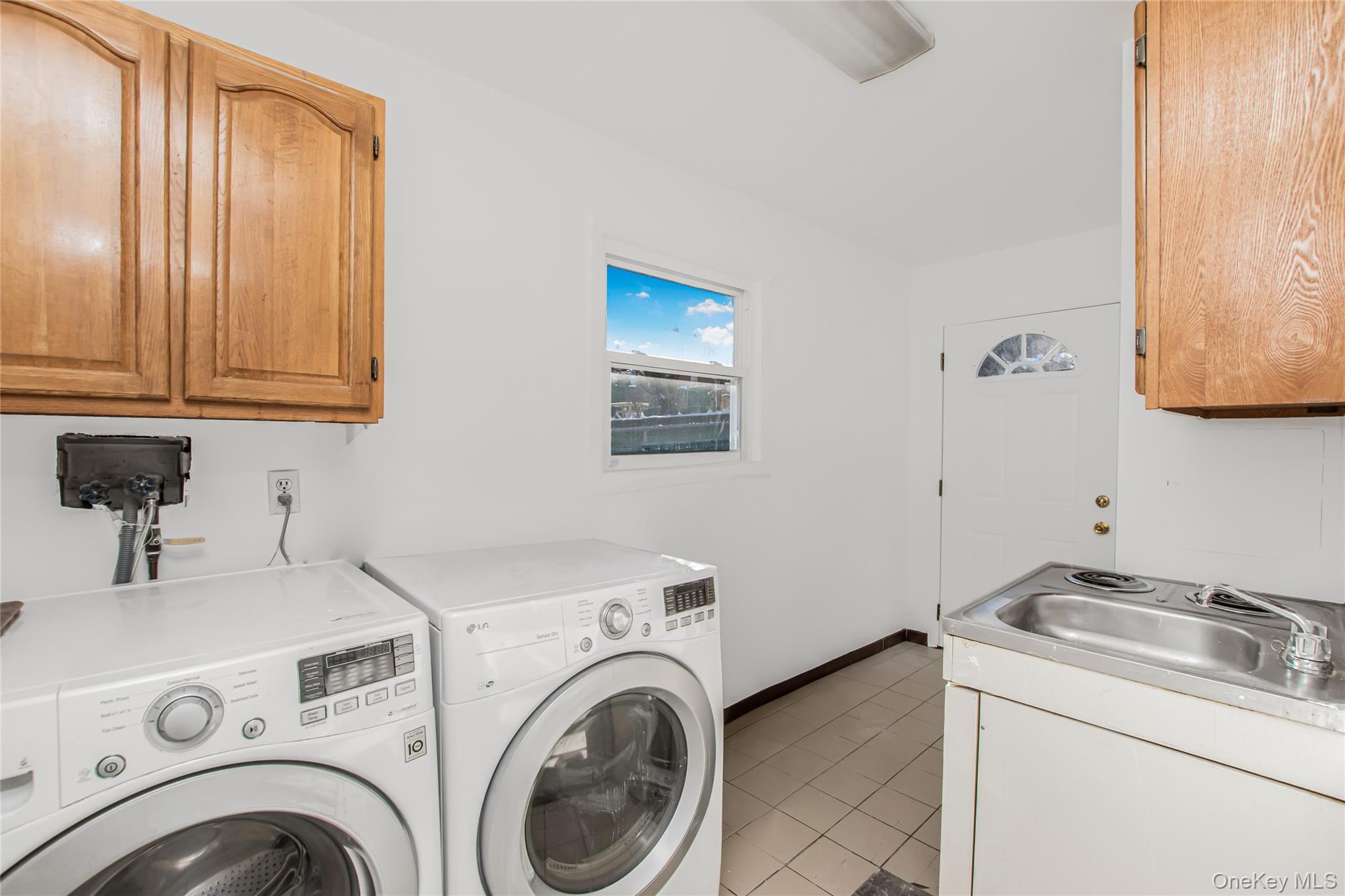 305 Glenbrook Avenue