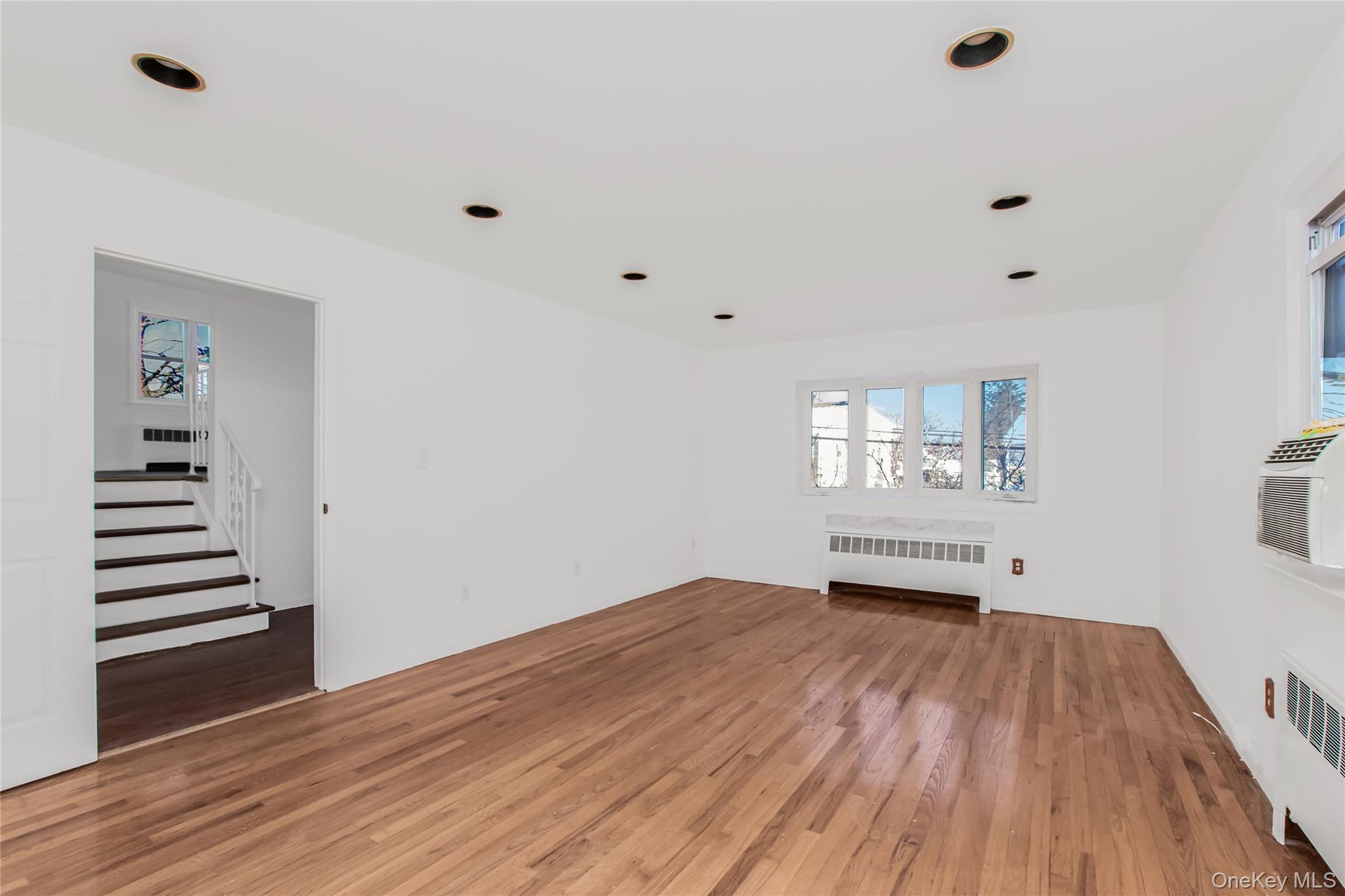 305 Glenbrook Avenue