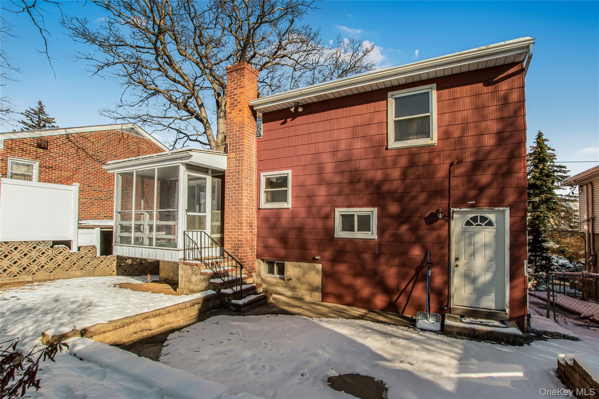 305 Glenbrook Avenue