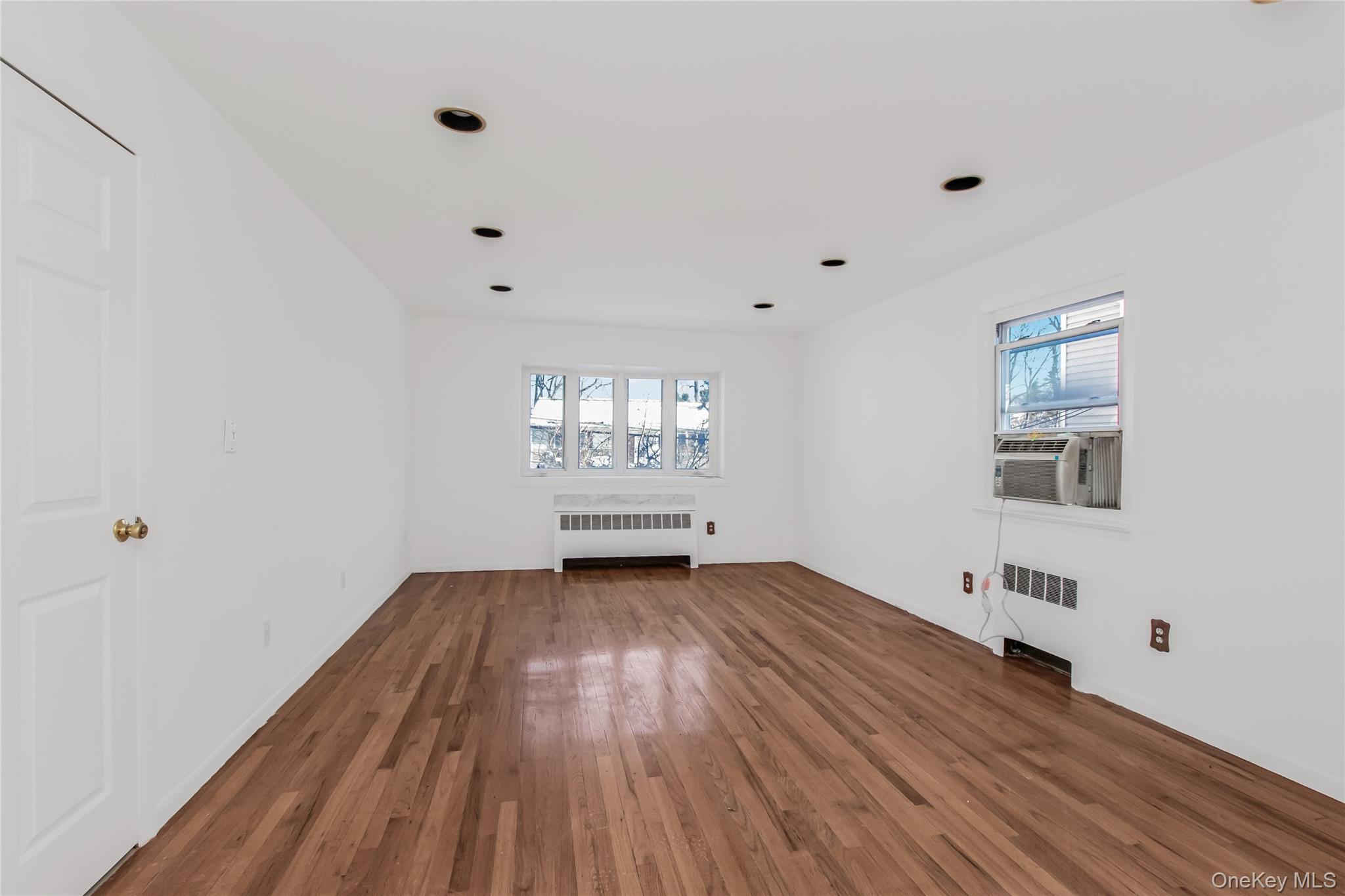 305 Glenbrook Avenue