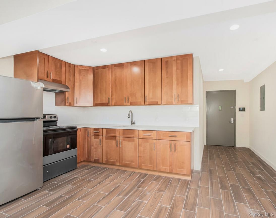 409 Warburton Avenue Unit: 3A