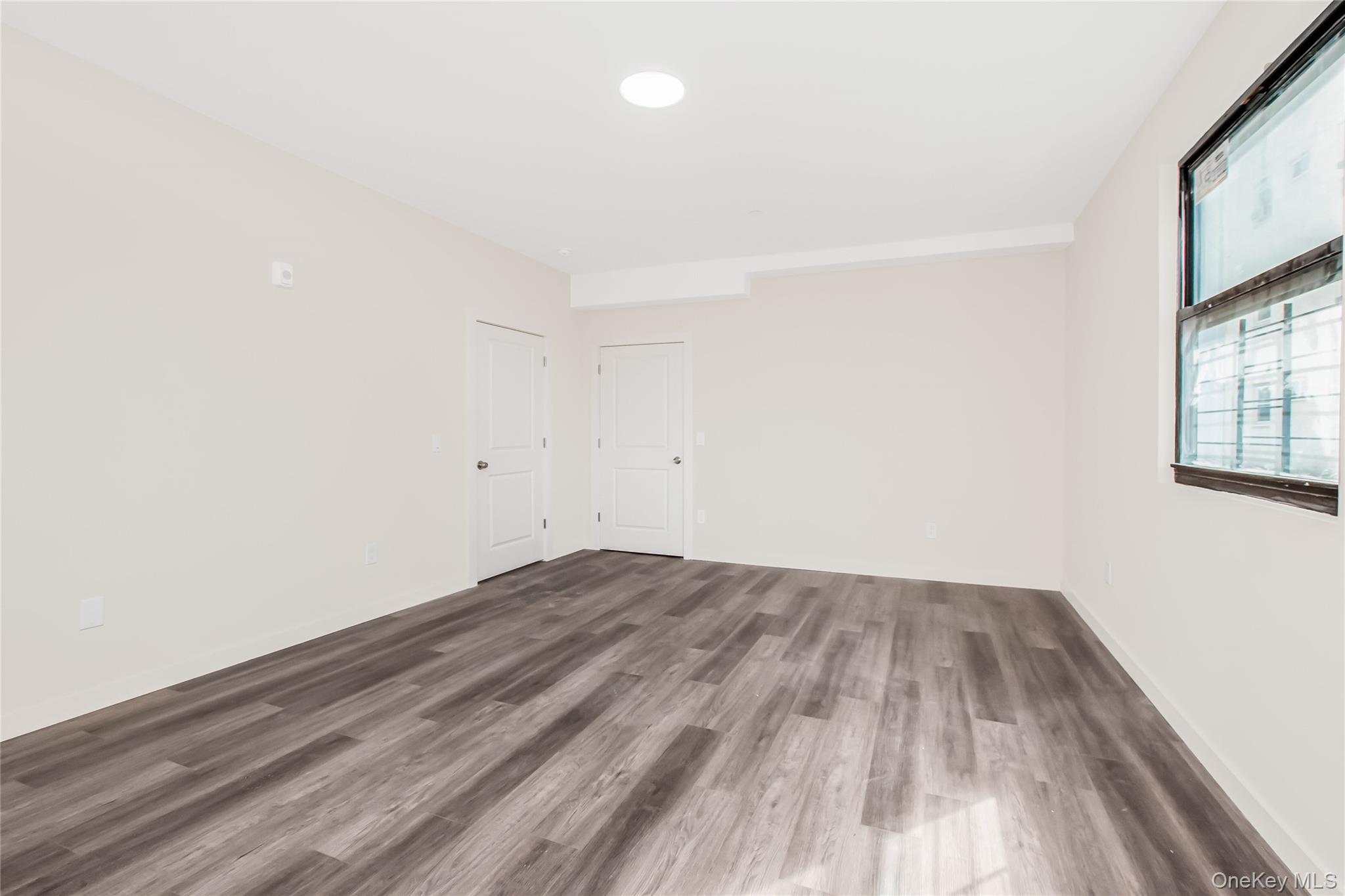 409 Warburton Avenue Unit: 1C