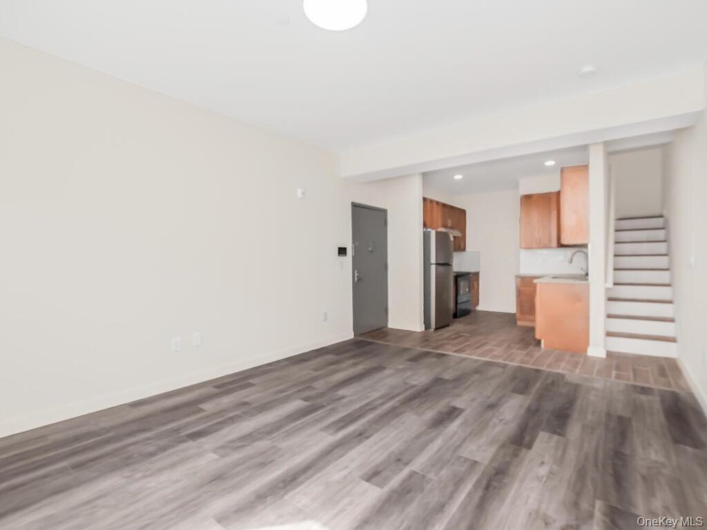 409 Warburton Avenue Unit: 1A