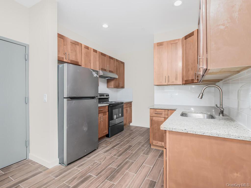 409 Warburton Avenue Unit: 1A