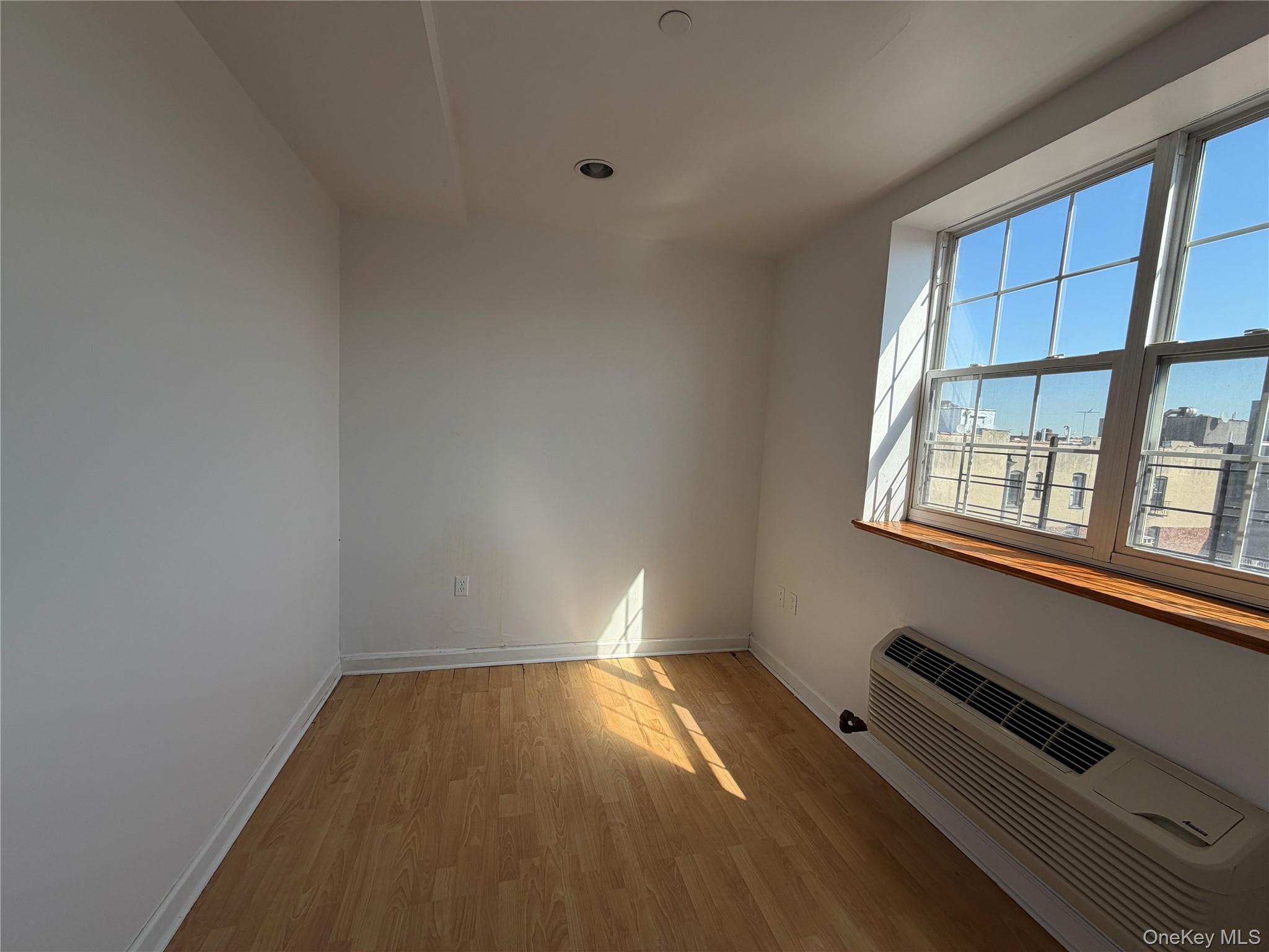 2381 Belmont Avenue Unit: 6A