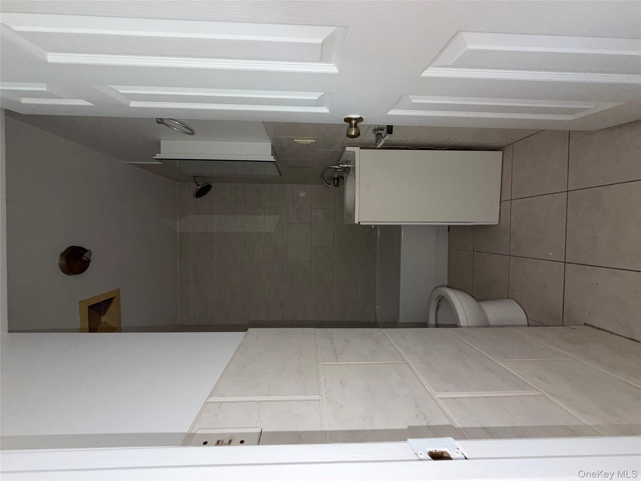 2381 Belmont Avenue Unit: 6A