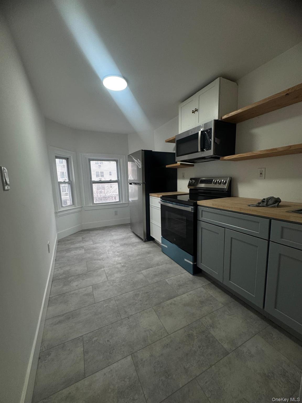 301 Warburton Avenue