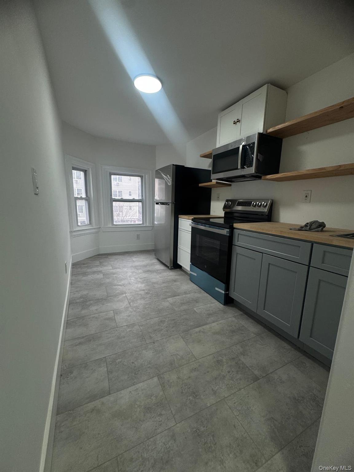 301 Warburton Avenue