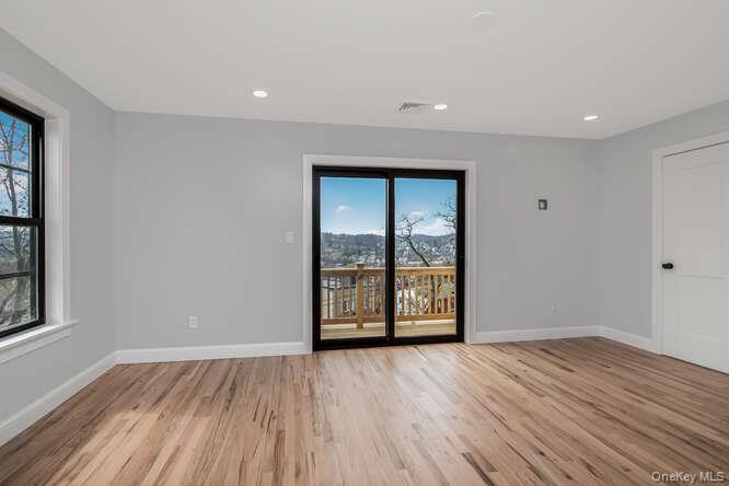 32 Hunt (aka ) 91 Ridgeview Avenue