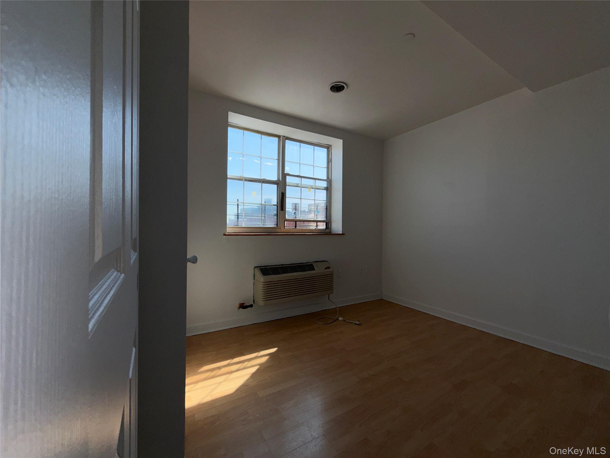 2381 Belmont Avenue Unit: 6A
