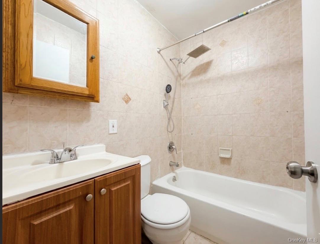 1189 Grant Avenue Unit: 2