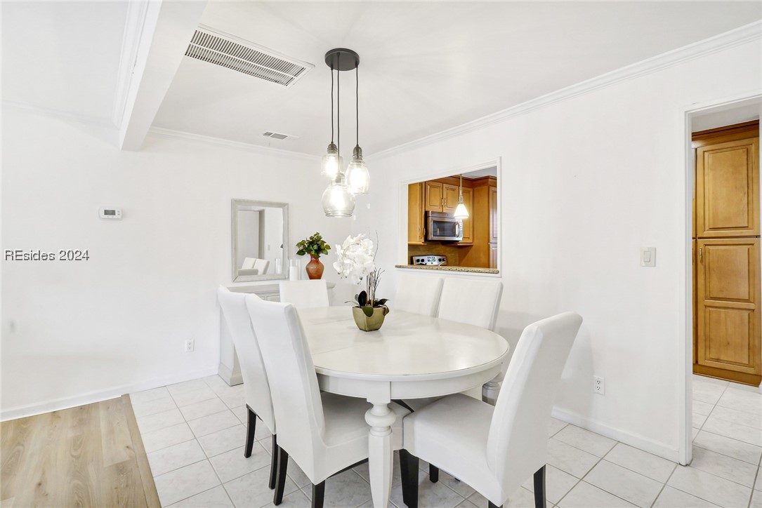 45 Queens Folly Road Unit: 542