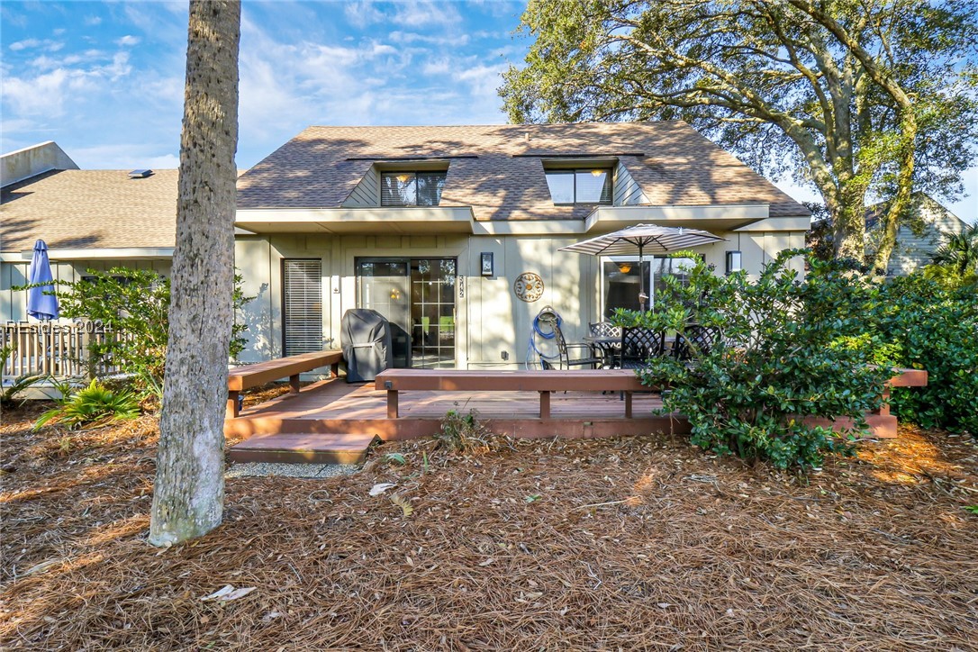45 Queens Folly Road Unit: 542