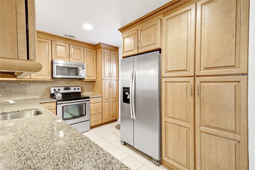 45 Queens Folly Road Unit: 542