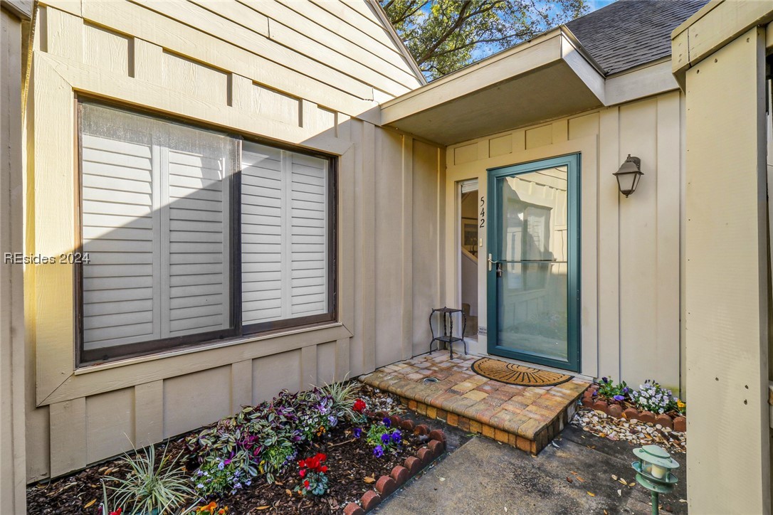 45 Queens Folly Road Unit: 542