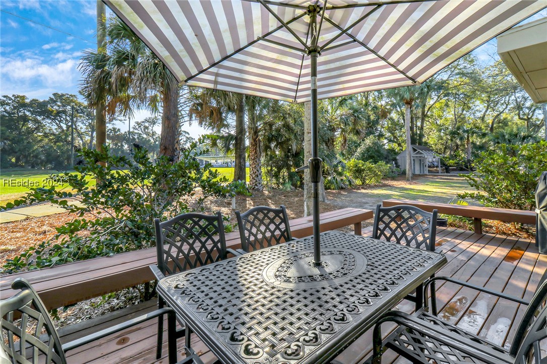 45 Queens Folly Road Unit: 542