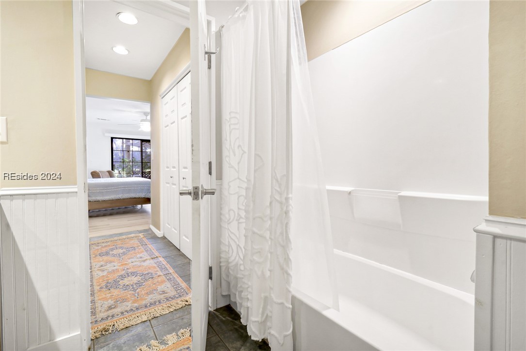 45 Queens Folly Road Unit: 542