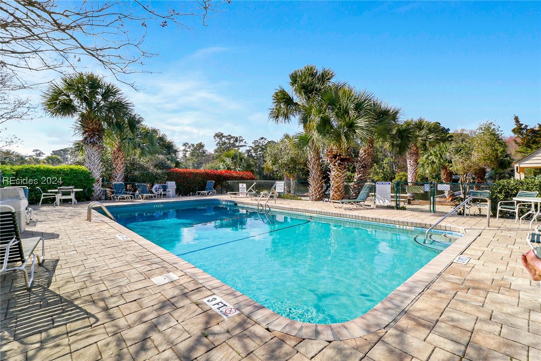 45 Queens Folly Road Unit: 542