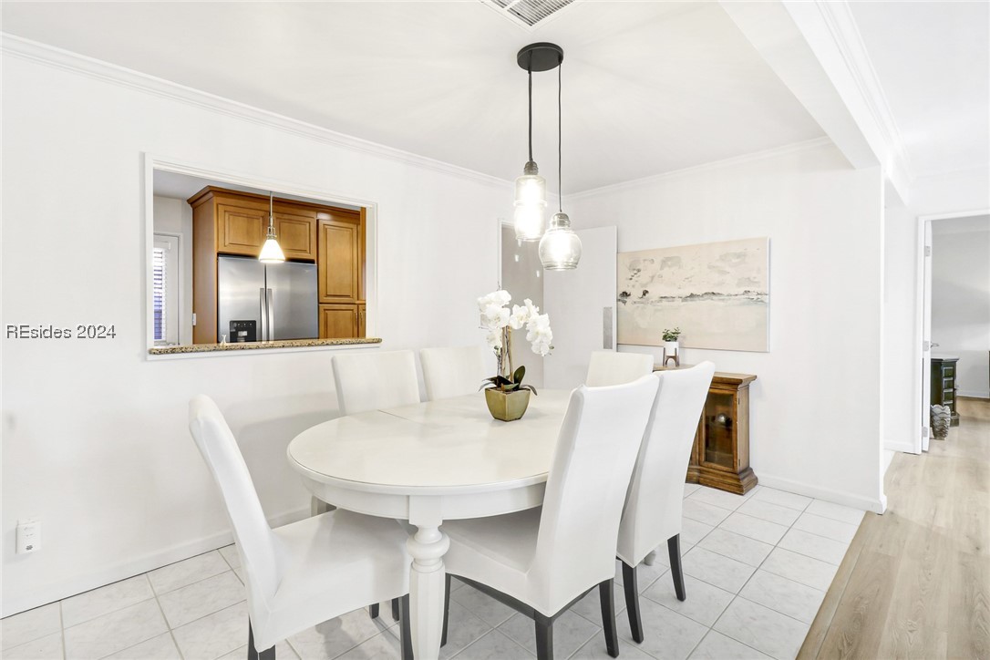 45 Queens Folly Road Unit: 542