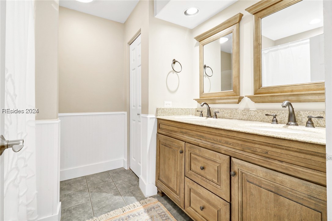 45 Queens Folly Road Unit: 542