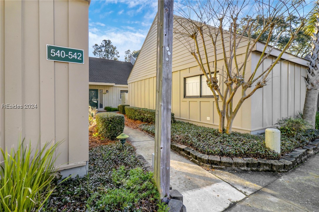 45 Queens Folly Road Unit: 542