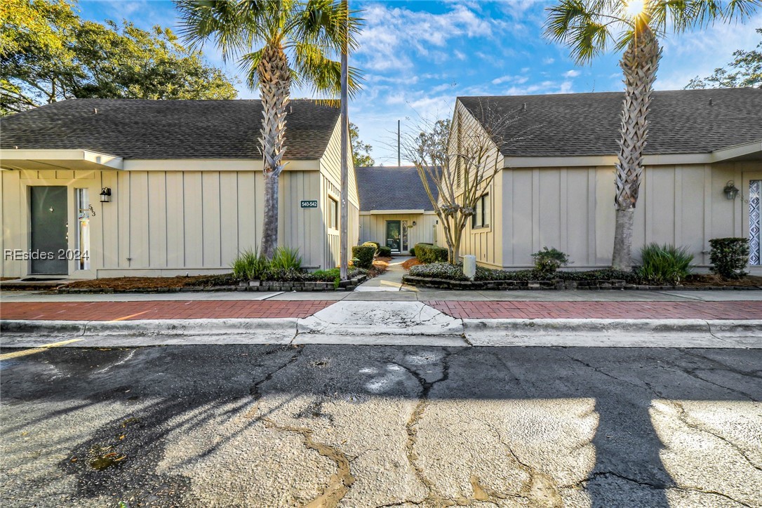 45 Queens Folly Road Unit: 542