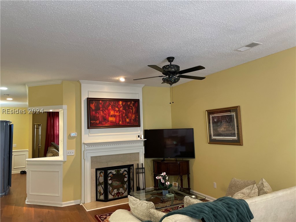 140 Westbury Park Way
