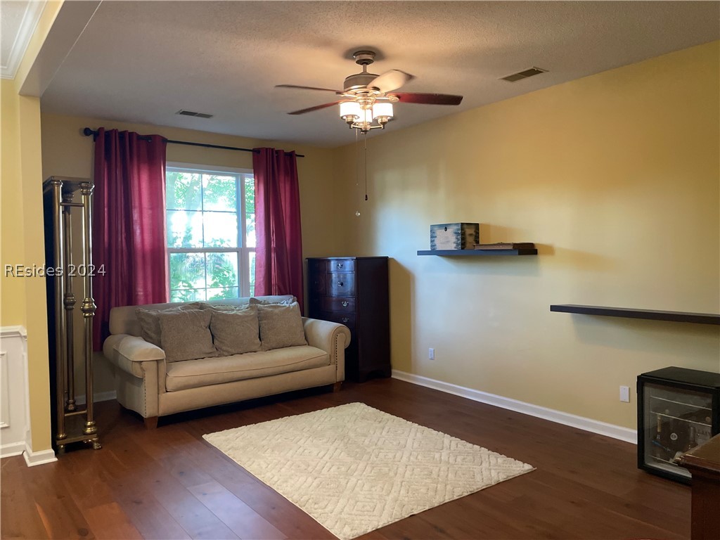 140 Westbury Park Way